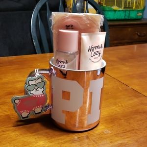PINK Victoria's Secret Warm and Cozy mug set